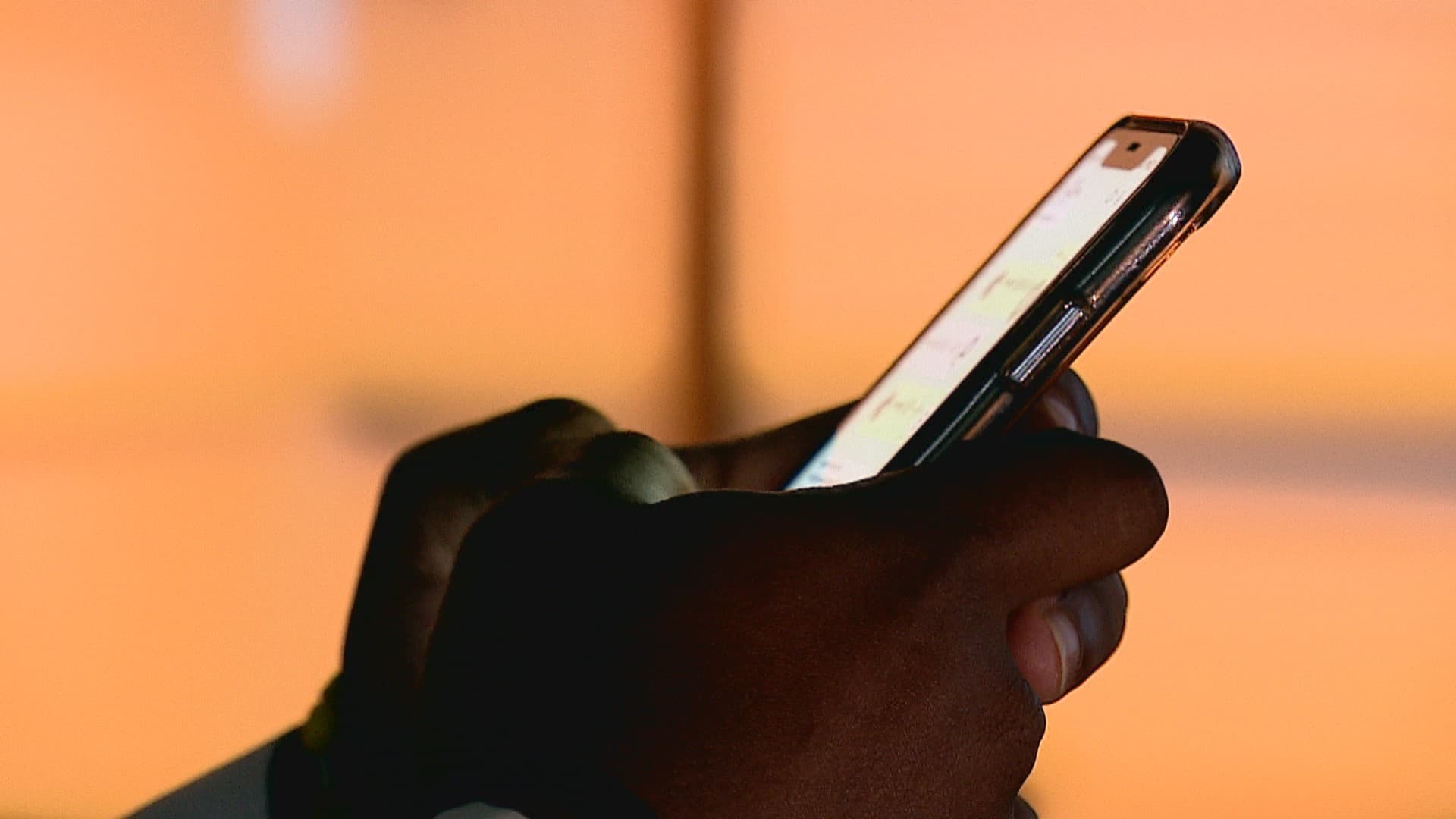 Detox Digital: Descubra por Que Jovens Estão Abandonando seus Smartphones